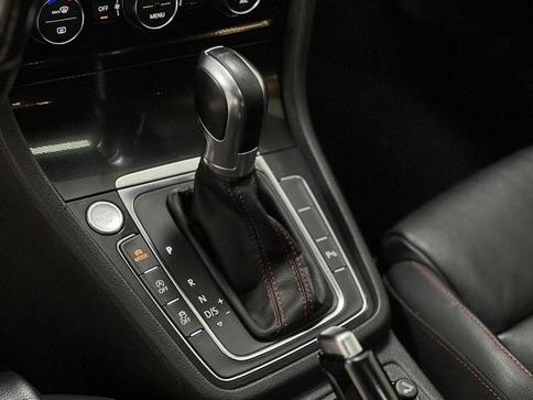 VOLKSWAGEN GOLF GTI AC