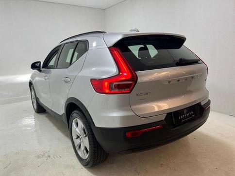 VOLVO XC40 T4