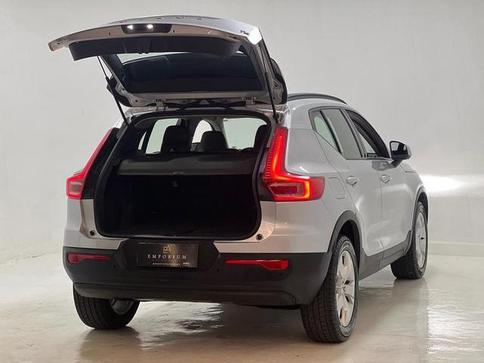 VOLVO XC40 T4