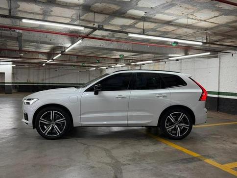 VOLVO XC60 T8 R-DESIGN