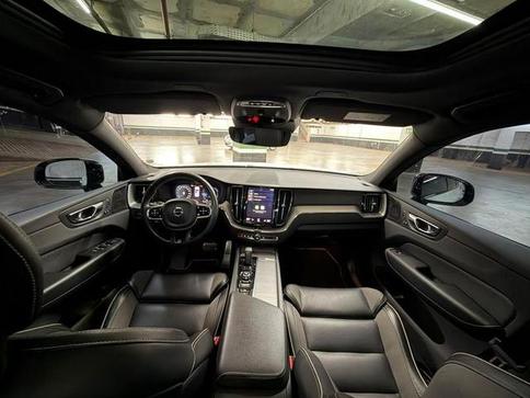 VOLVO XC60 T8 R-DESIGN