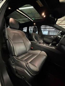 VOLVO XC60 T8 R-DESIGN