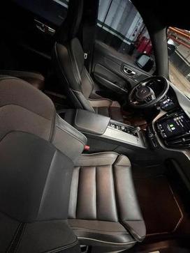 VOLVO XC60 T8 R-DESIGN