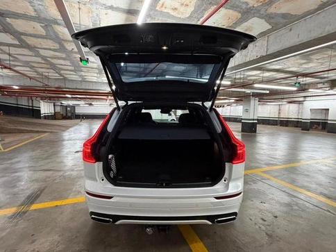 VOLVO XC60 T8 R-DESIGN