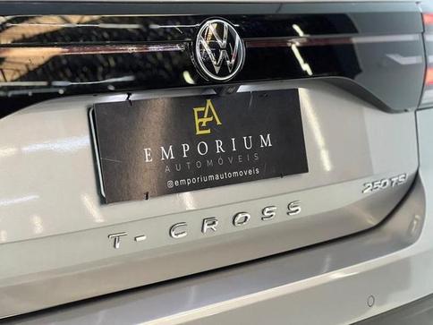 VOLKSWAGEN T CROSS HL TSI