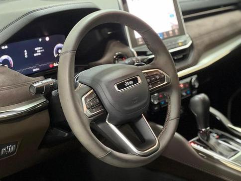 JEEP COMMANDER OVR T