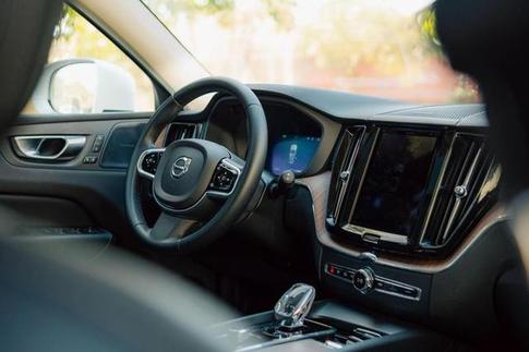 VOLVO XC60 T8 ULTIMATE