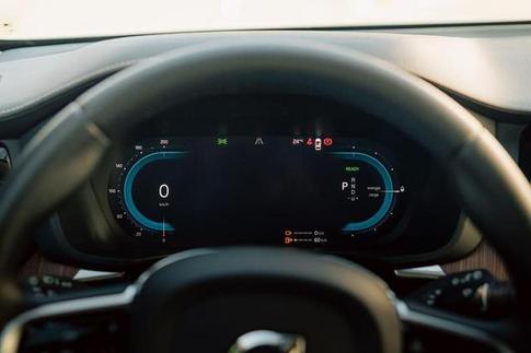 VOLVO XC60 T8 ULTIMATE