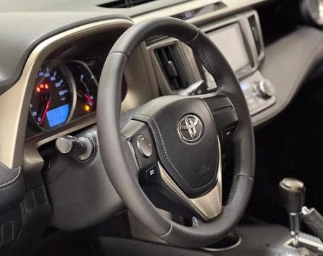 TOYOTA RAV4 4X2 20L