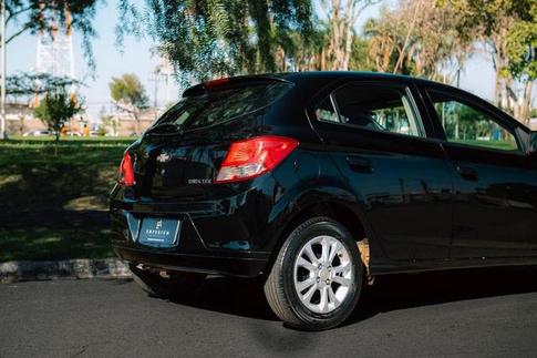 CHEVROLET ONIX 1.4MT LTZ