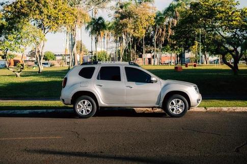 RENAULT DUSTER 20 D 4X2