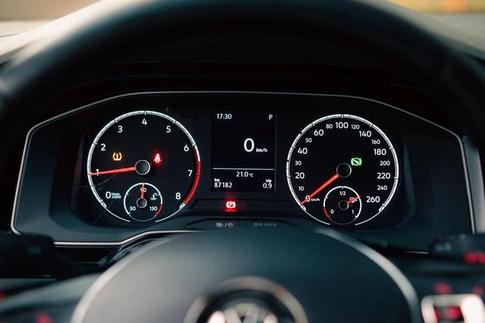 VOLKSWAGEN POLO CL ADA