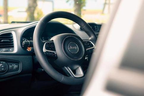 JEEP RENEGADE SPORT AT