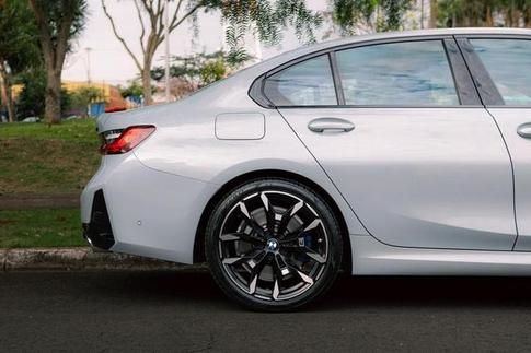 BMW 320I M SPORT FLEX