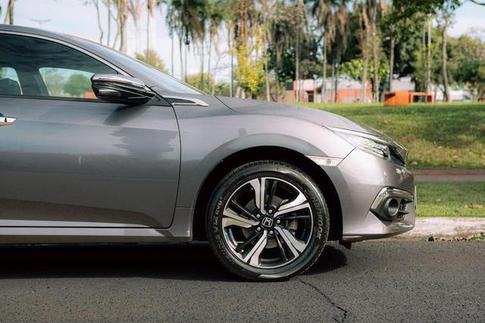 HONDA CIVIC TOURING CVT
