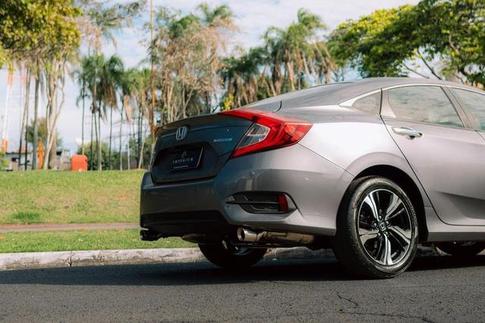 HONDA CIVIC TOURING CVT
