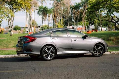 HONDA CIVIC TOURING CVT