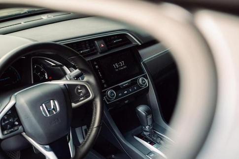 HONDA CIVIC TOURING CVT