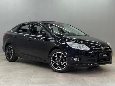 FORD FOCUS SEDAN TITANIUM 2.0 POWERSHIFT AUT.