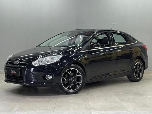 FORD FOCUS SEDAN TITANIUM 2.0 POWERSHIFT AUT.
