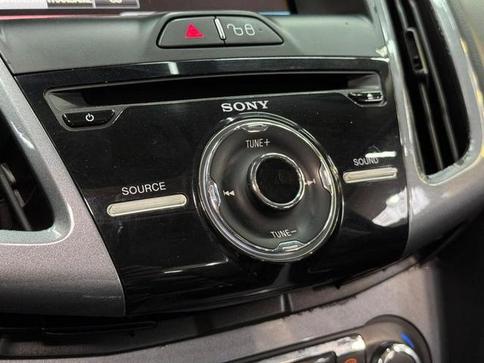 FORD FOCUS SEDAN TITANIUM 2.0 POWERSHIFT AUT.