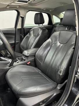 FORD FOCUS SEDAN TITANIUM 2.0 POWERSHIFT AUT.