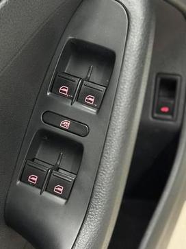 VOLKSWAGEN JETTA HIGHLINE TIPTRONIC 2.0 TSI AUT.