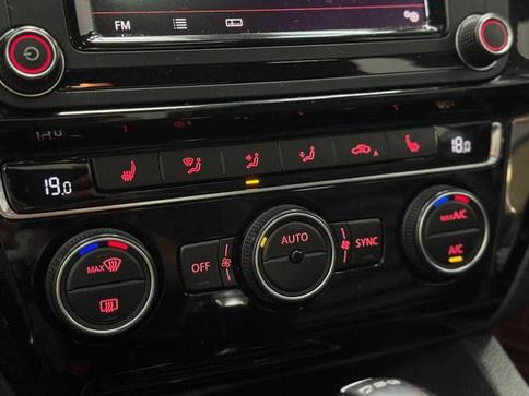 VOLKSWAGEN JETTA HIGHLINE TIPTRONIC 2.0 TSI AUT.