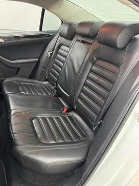 VOLKSWAGEN JETTA HIGHLINE TIPTRONIC 2.0 TSI AUT.