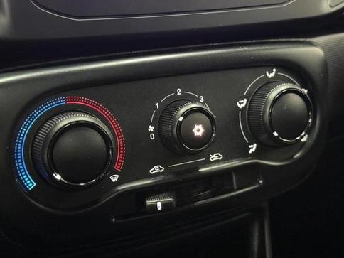 FIAT STRADA FREEDOM CS 1.3 FLEX MANUAL