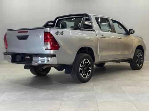 TOYOTA HILUX CD 4X4 2.8 DIESEL MEC.