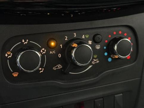 RENAULT LOGAN ZEN 1.0 12V SCE