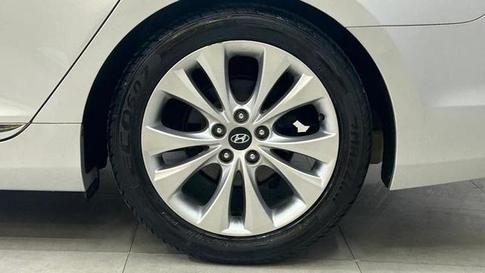 HYUNDAI AZERA SEDAN-AT 3.0 V-6 24V 4P