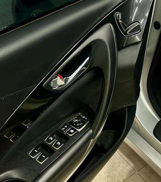 HYUNDAI AZERA SEDAN-AT 3.0 V-6 24V 4P