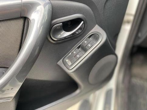 RENAULT DUSTER 20 D 4X2A