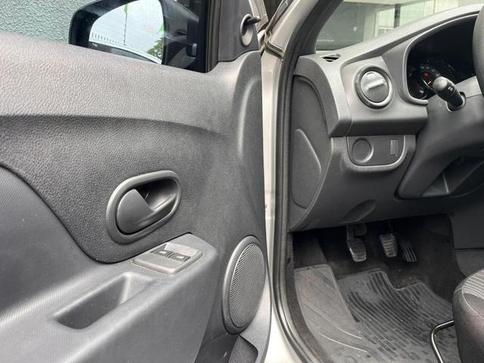 RENAULT LOGAN LIFE 1.0 MT