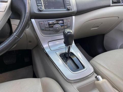 NISSAN SENTRA UNIQUE