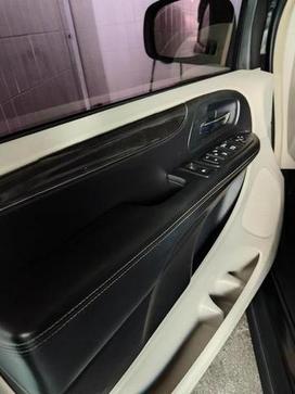 CHRYSLER TOWN & COUNTRY 3.6 V6 AUT