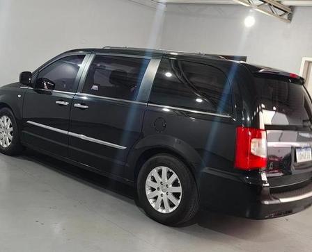CHRYSLER TOWN & COUNTRY 3.6 V6 AUT