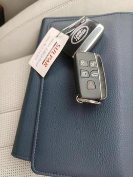 LAND ROVER DISC SPT TD4 HSE 7L