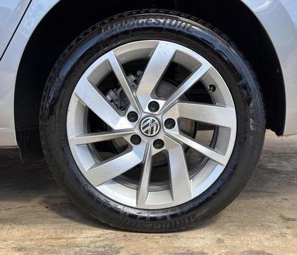 VOLKSWAGEN JETTA COMFORT. 250 TSI 1.4 FLEX 16V AUT