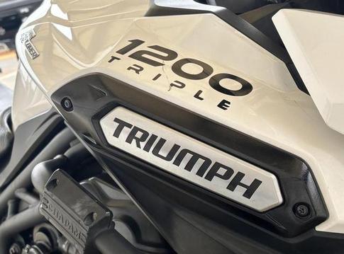 TRIUMPH TIGER EXPLORER