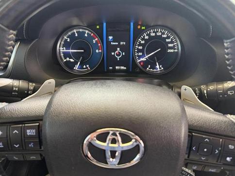 TOYOTA HILUX SW4 2.8 SRX 4X4 7 LUGARES 16V TURBO INTERCOOLER DIESEL 4P AUTOM�TICO