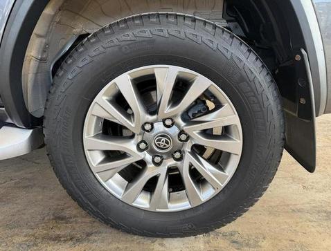 TOYOTA HILUX SW4 2.8 SRX 4X4 7 LUGARES 16V TURBO INTERCOOLER DIESEL 4P AUTOM�TICO