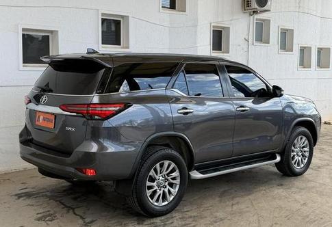 TOYOTA HILUX SW4 2.8 SRX 4X4 7 LUGARES 16V TURBO INTERCOOLER DIESEL 4P AUTOM�TICO