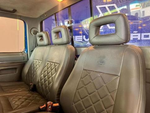 FORD F1000 TURBO XLT