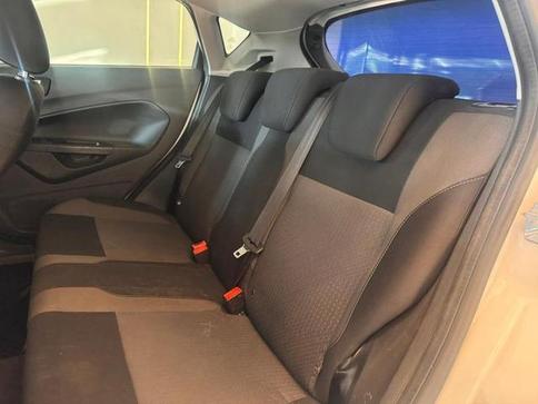 FORD FIESTA 16SEL AT