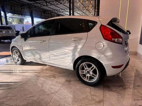 FORD FIESTA 16SEL AT