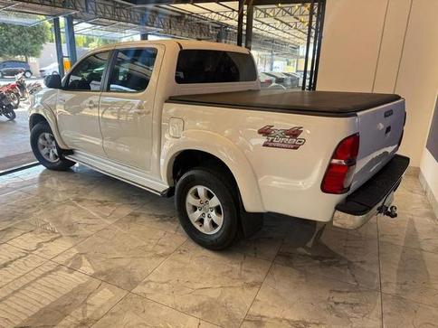 TOYOTA HILUX CD 4X4 SRV 3.0