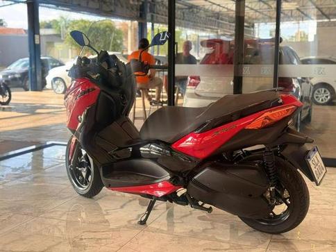 YAMAHA XMAX